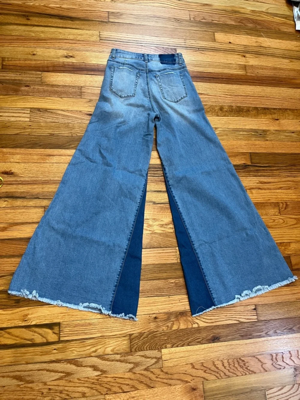 UNIQ by LITZ Bellbottom Flare Wide Leg Jeans Womens 26 Retro Festival Pants - Picture 3 of 11